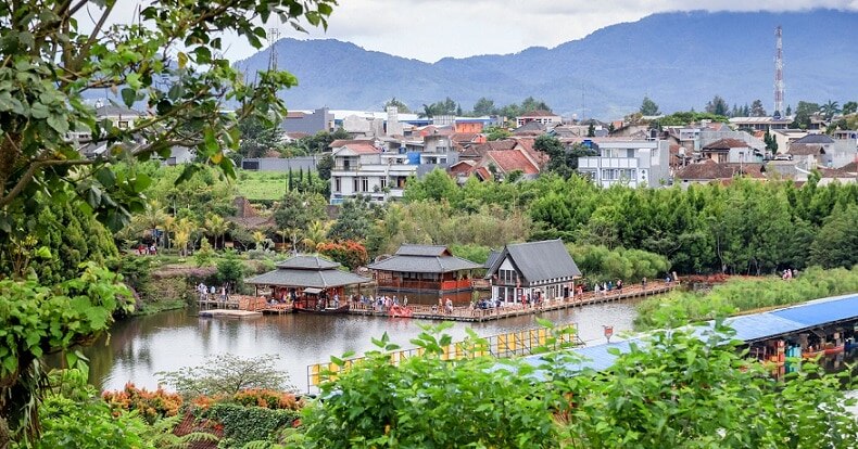 インドネシアのバンドンとカルザワの8つの推奨観光スポット