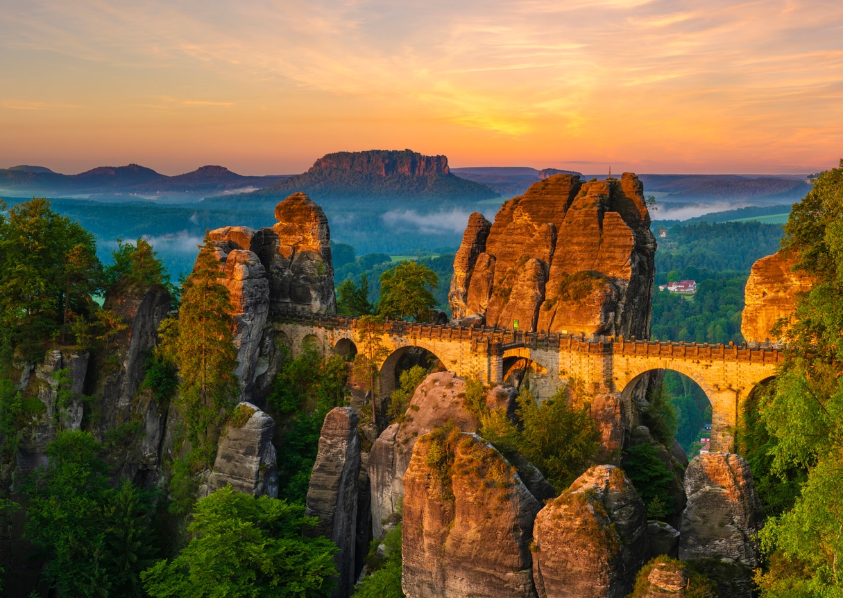 9ヨーロッパを旅行するときにチェックアウトする必要がある9つの信じられないほどユニークな場所