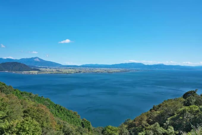 オクビワコの4つの季節すべての美しさを発見してください！リラクゼーションと若返りのための6つの必見のスポット