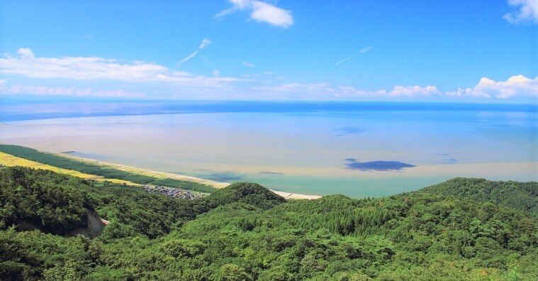 海と山の両方を多くのアトラクションで楽しんでください！長子市のテラドマリにある14の観光スポット