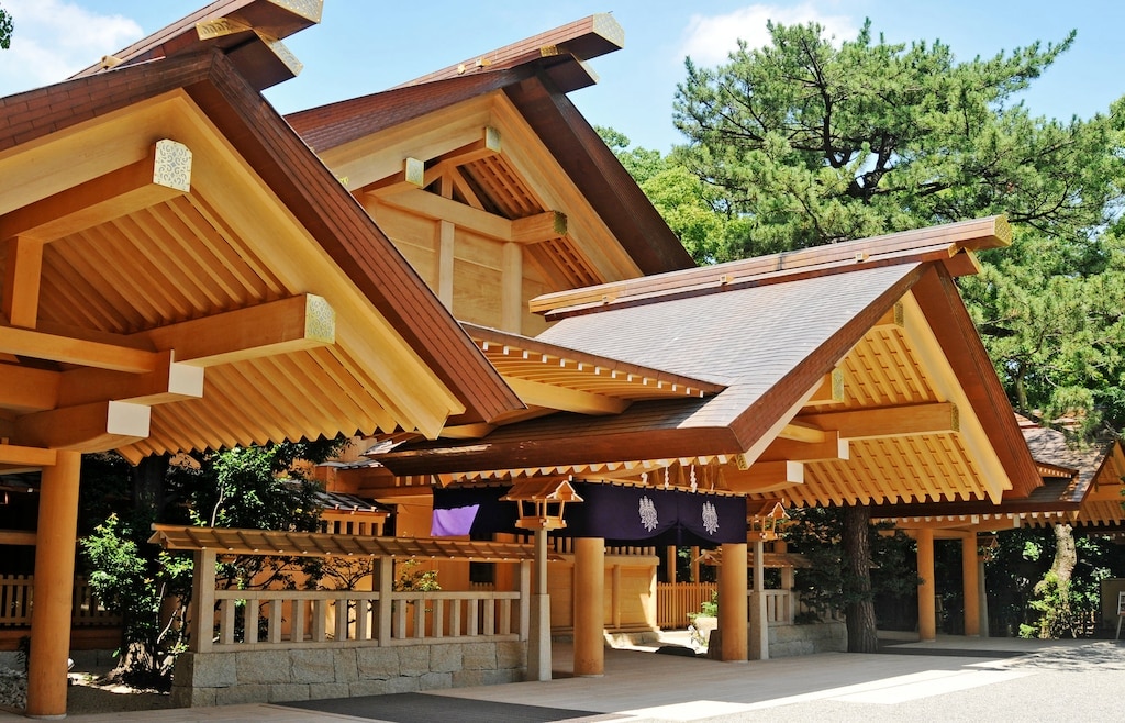 名古屋観光：アツタ神社で究極の運を上げてください！
