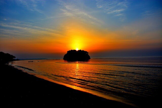 8北部の石川にある息をのむような風光明媚な斑点を参照してください