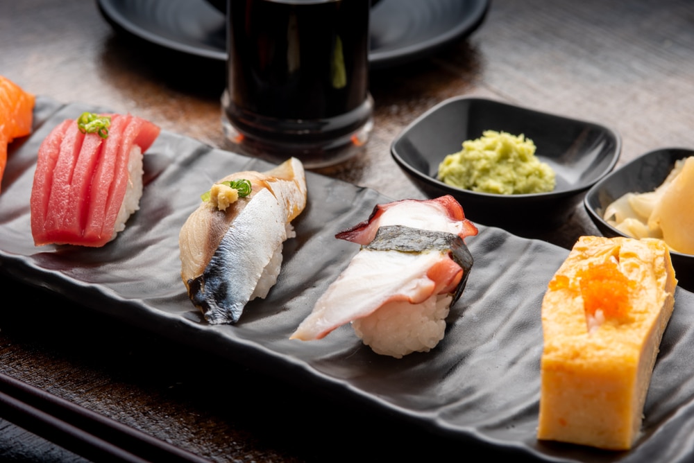 日本で試してみる8つの奇妙で素晴らしい寿司のトッピング