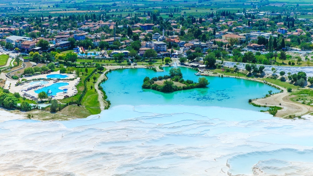 息をtakingむようなユネスコの世界遺産温泉の目的地！トルコのデニズリの不思議を探索してください