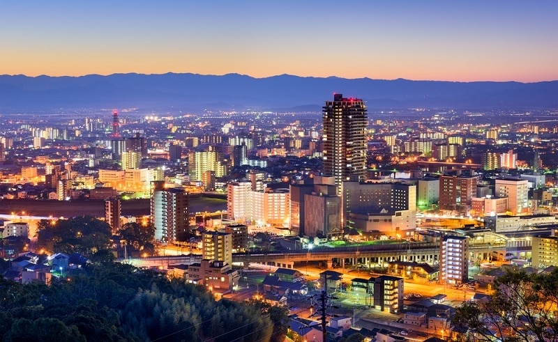 火の土地であるクマモト県の美しい夜の景色はここで見ることができます！ 6つの人気のある夜のビュースポット！