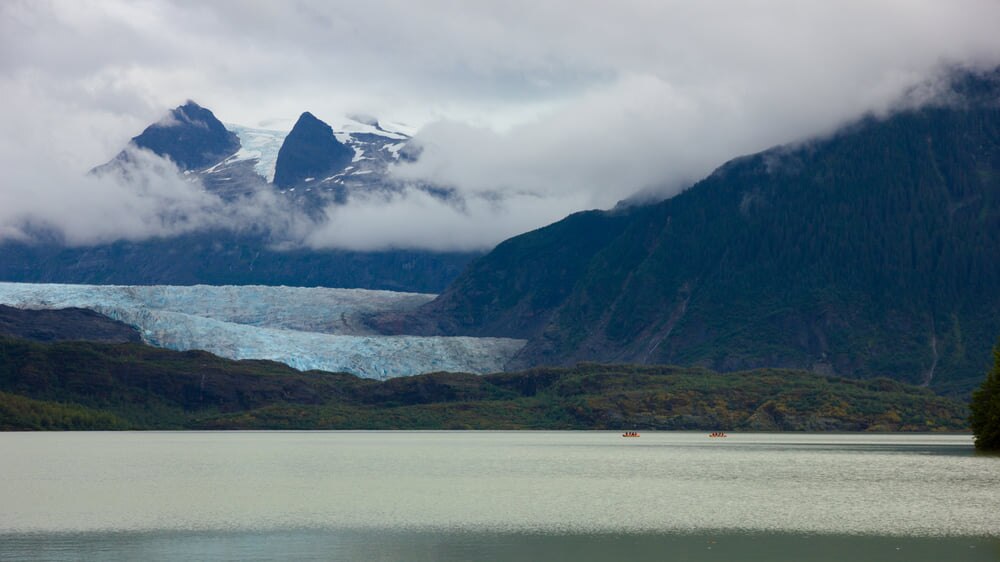 Gustavus（Alaska）：かつては洗浄平野に横たわっていたイチゴの地点だった氷河海の土地