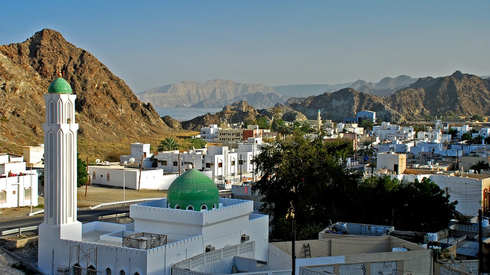 オマーン：砂漠から山、沿岸の景色まですべてそれを持っている国