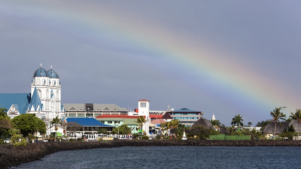 サモア：完璧な入り江と静かな紺watersの究極の熱帯の楽園