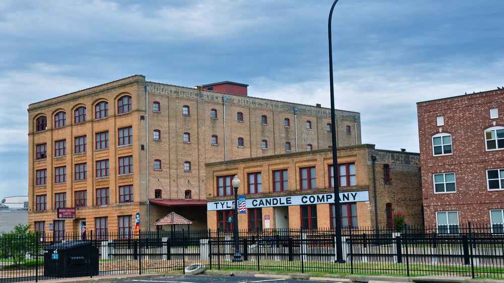 タイラー：インタラクティブで楽しい観光アクティビティを備えた大統領にちなんで名付けられた、確立された都市