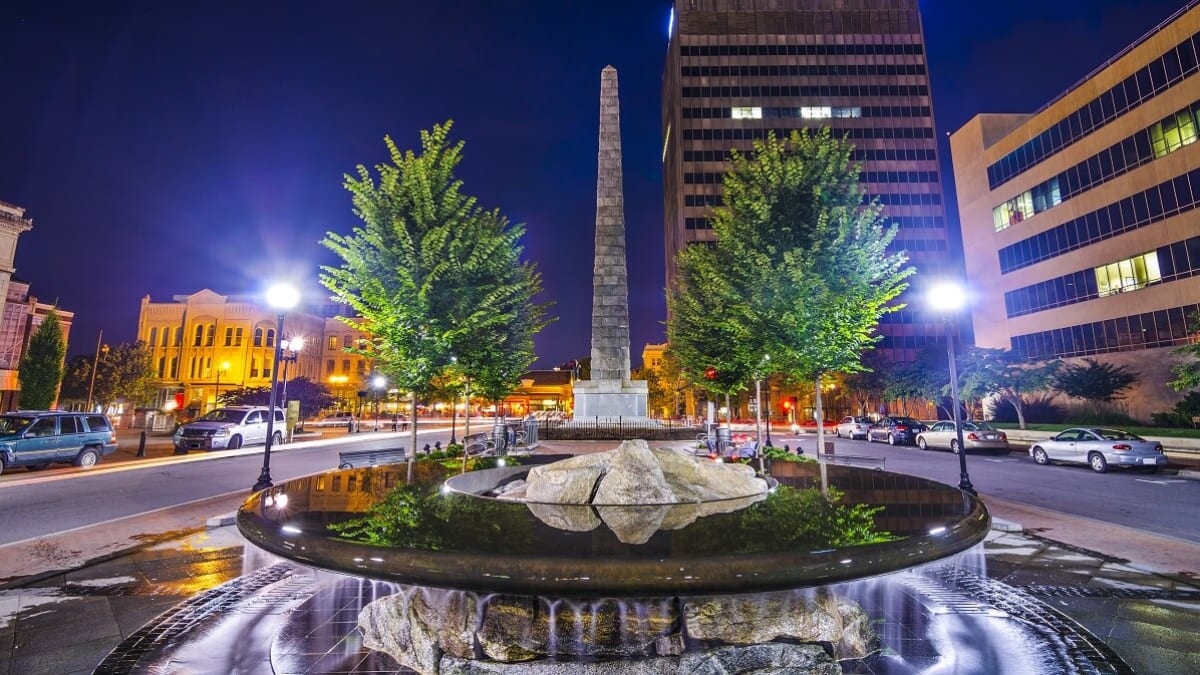 アッシュビルの6つの観光スポット、ビルトモアエステートとBRPのある町