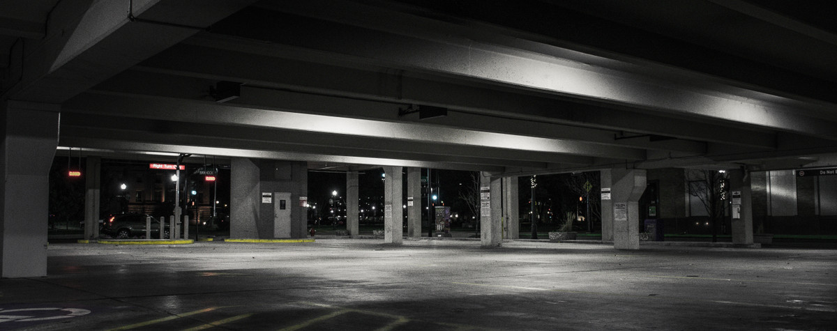 チェコ共和国のプラハに車を駐車する場所をお探しですか？