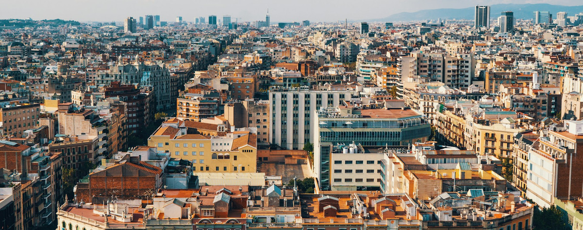 バルセロナデジタル遊牧民ガイド（ビザ、レンタル、トップサイト、コワーキングスペース、生活費、輸送、最高の近所など）