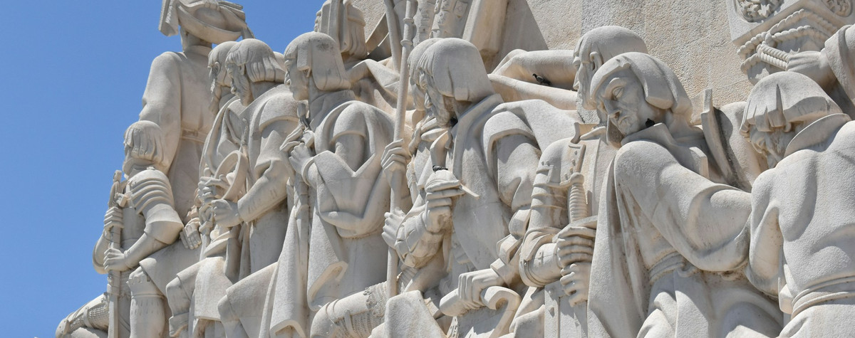 リスボンの興味のあるポイントのガイド（市内中心部、城、教会など）