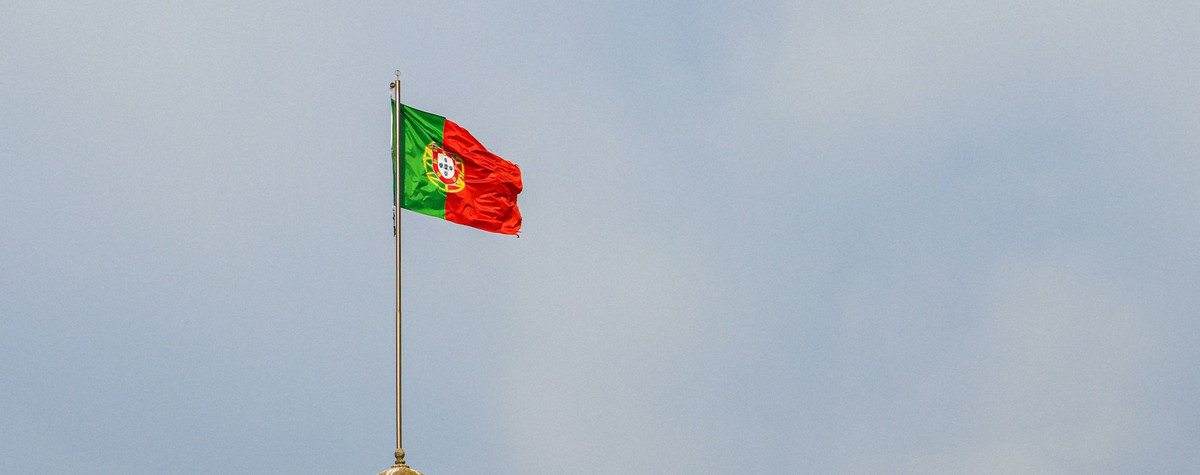 SEF（Siga、Aima、およびIRNの後のポルトガル居住許可とパスポートの更新の申請方法