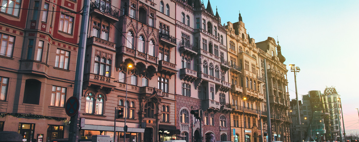 長期的なレンタルのためのチェコのAirbnbの代替