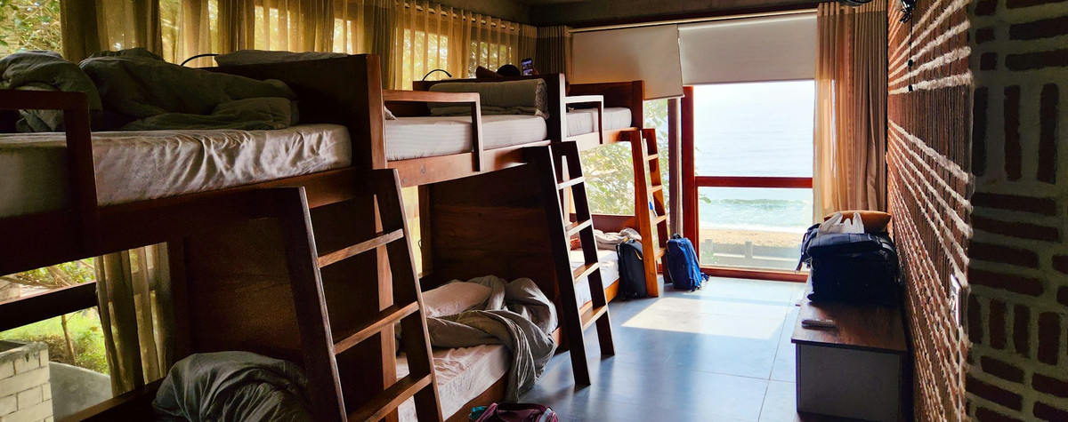 ホステルの長所と短所とデジタル遊牧民の宿泊施設を借りる