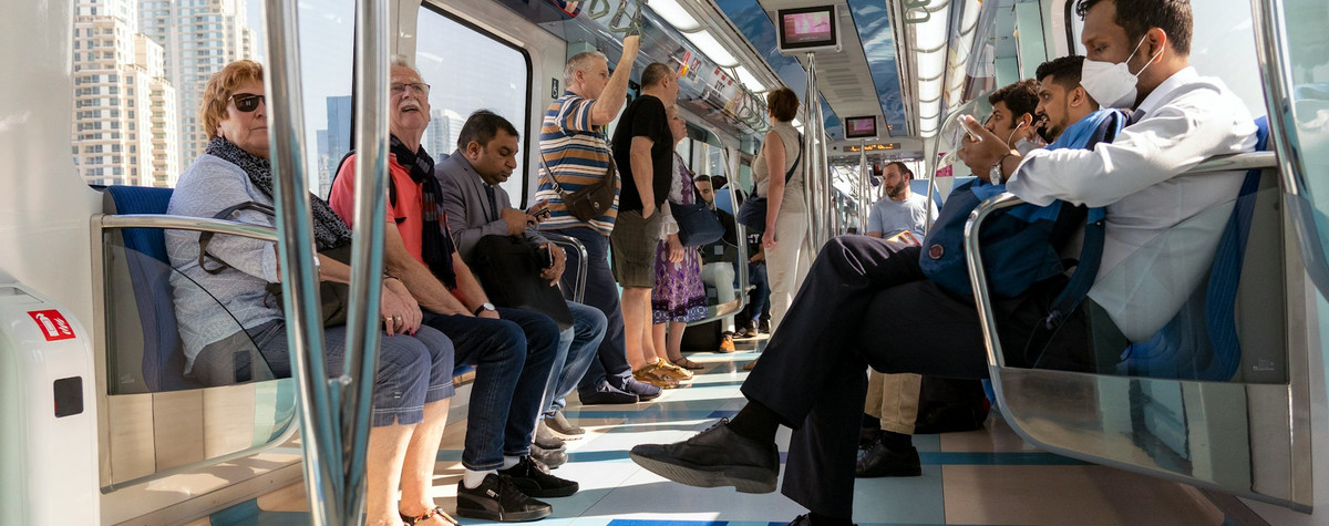 外国での公共交通機関の使用：効率的な旅行の要因とヒント