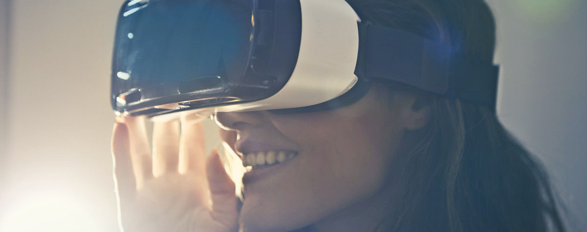 仮想現実のためのメガネをどうするか？