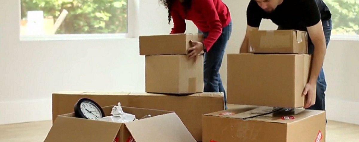 あなたの家族全員と一時的に仕事のために移動を処理する方法は？