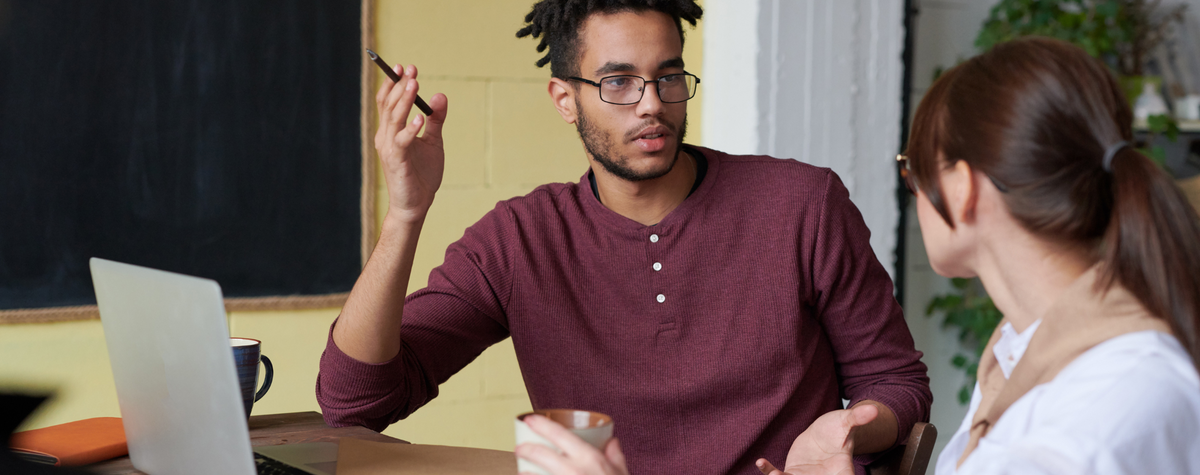 パートナーに独立した場所を生きるように説得する方法