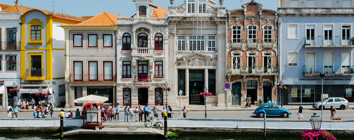 ポルトガルの法律の理解：麻薬、大麻、CBD、運転、交通、警察の概要