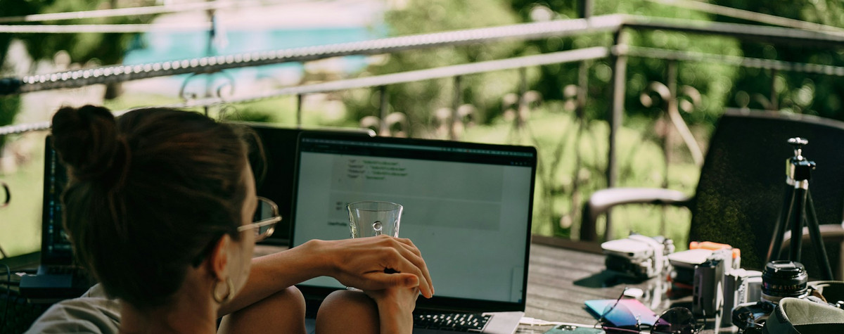 デジタル遊牧民であるという10の課題（およびそれらを機会に変えるための戦略）