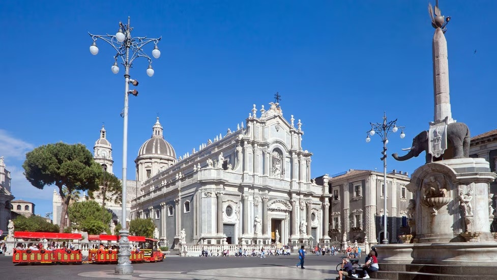 ユネスコの世界遺産マウントエトナのふもと：カターニアで購入するのに最適な4つのお土産