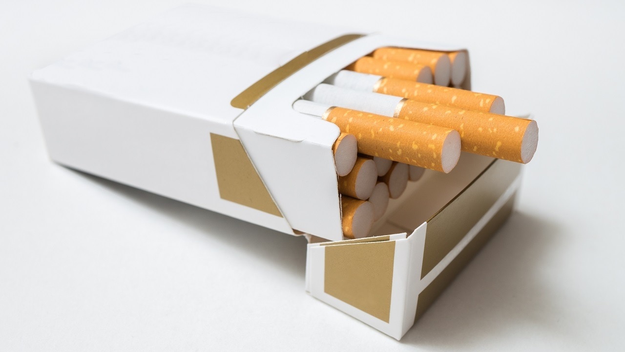 飛行機にタバコを持参できますか？最新のトレンドのガイド：電子タバコも！