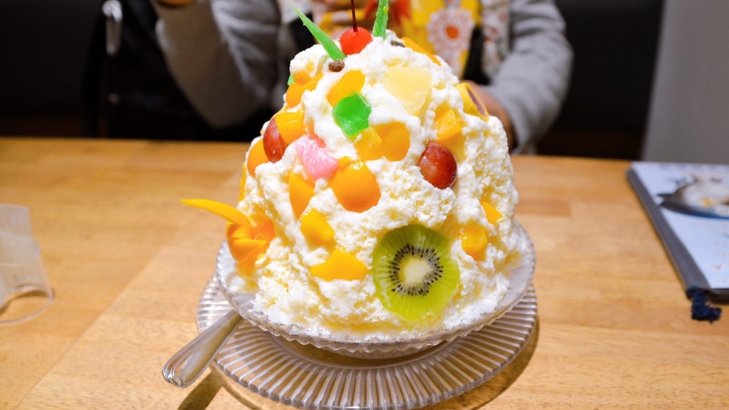「shirokuma」（ホッキョクグマ）とは何ですか？カゴシマの有名な大きくて甘い剃毛された氷