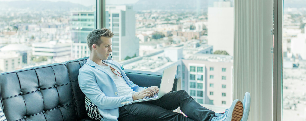 レンタルから所有権まで：デジタル遊牧民の高級不動産への道