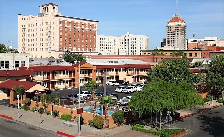 Fresnoの8つの推奨観光スポット！世界の遺産サイトであるフレズノへの訪問を計画している場合は、これらをチェックしてください！