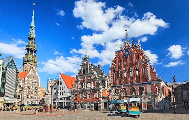 居心地の良い冬のアクセサリーを購入するためのラトビアのトップショッピングスポット！