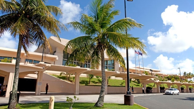 グアム国際空港からタクシーを使用する方法と注意してポイント！