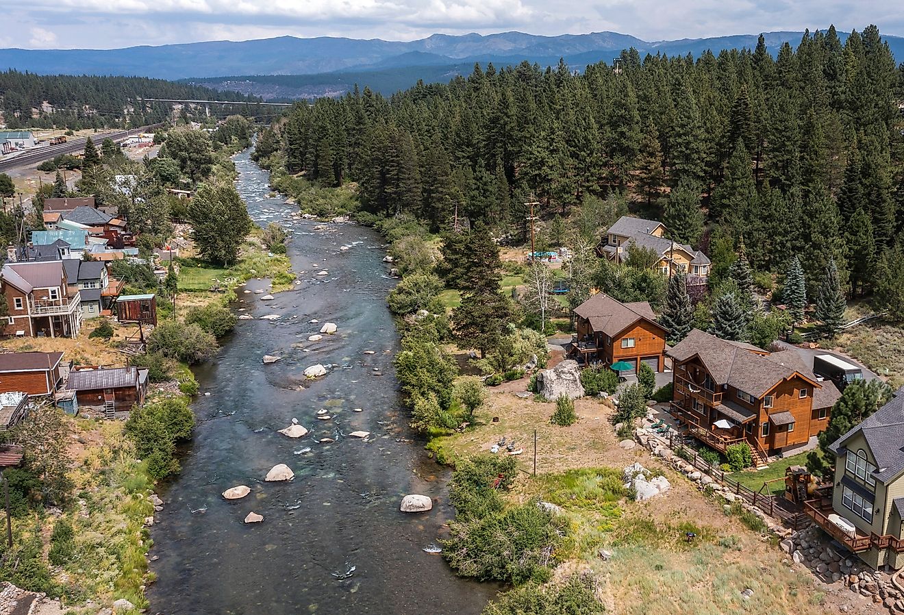 11最も風光明媚なカリフォルニアシエラネバダの町