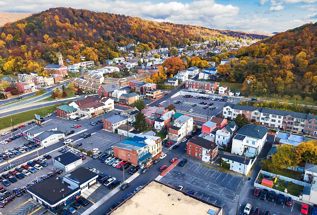 週末の静養にぴったりの秋のメリーランド州 10 の町