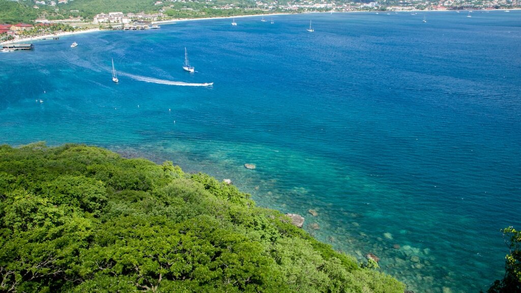 カリブ海の小さな島！セントルシアから持ち帰るのに最適なお土産を見つけてください!
