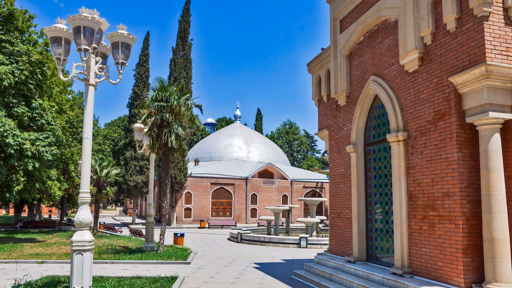 ガンジャの必見観光スポット5選！アゼルバイジャンで 2 番目に大きい都市を探索する