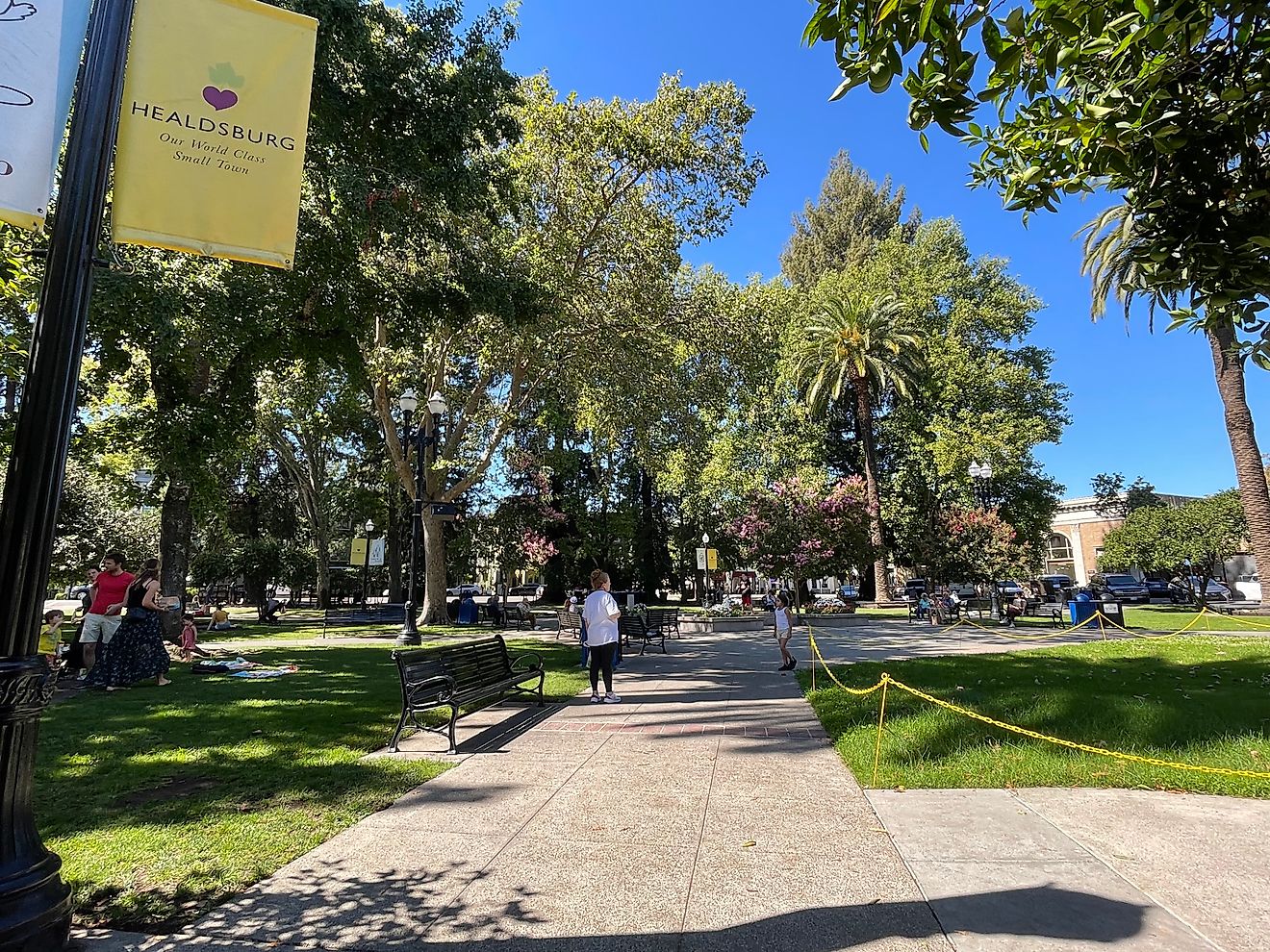 このカリフォルニアの小さな町には最高のダウンタウンがあります