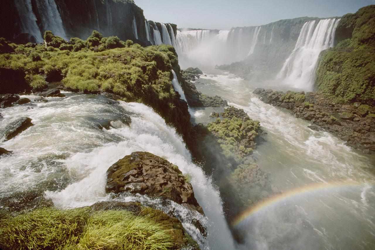 アルゼンチンの人気の目的地での7月の天気