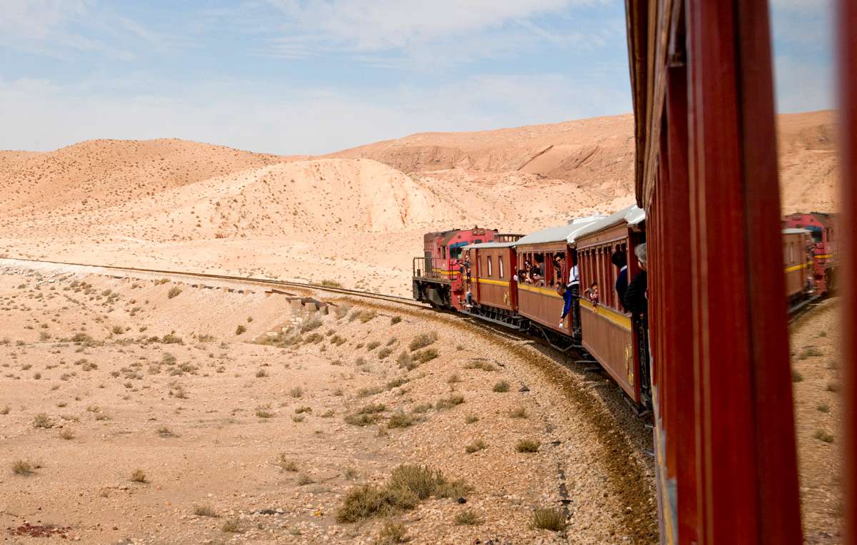 チュニジアでの電車旅行について知る必要があるすべて