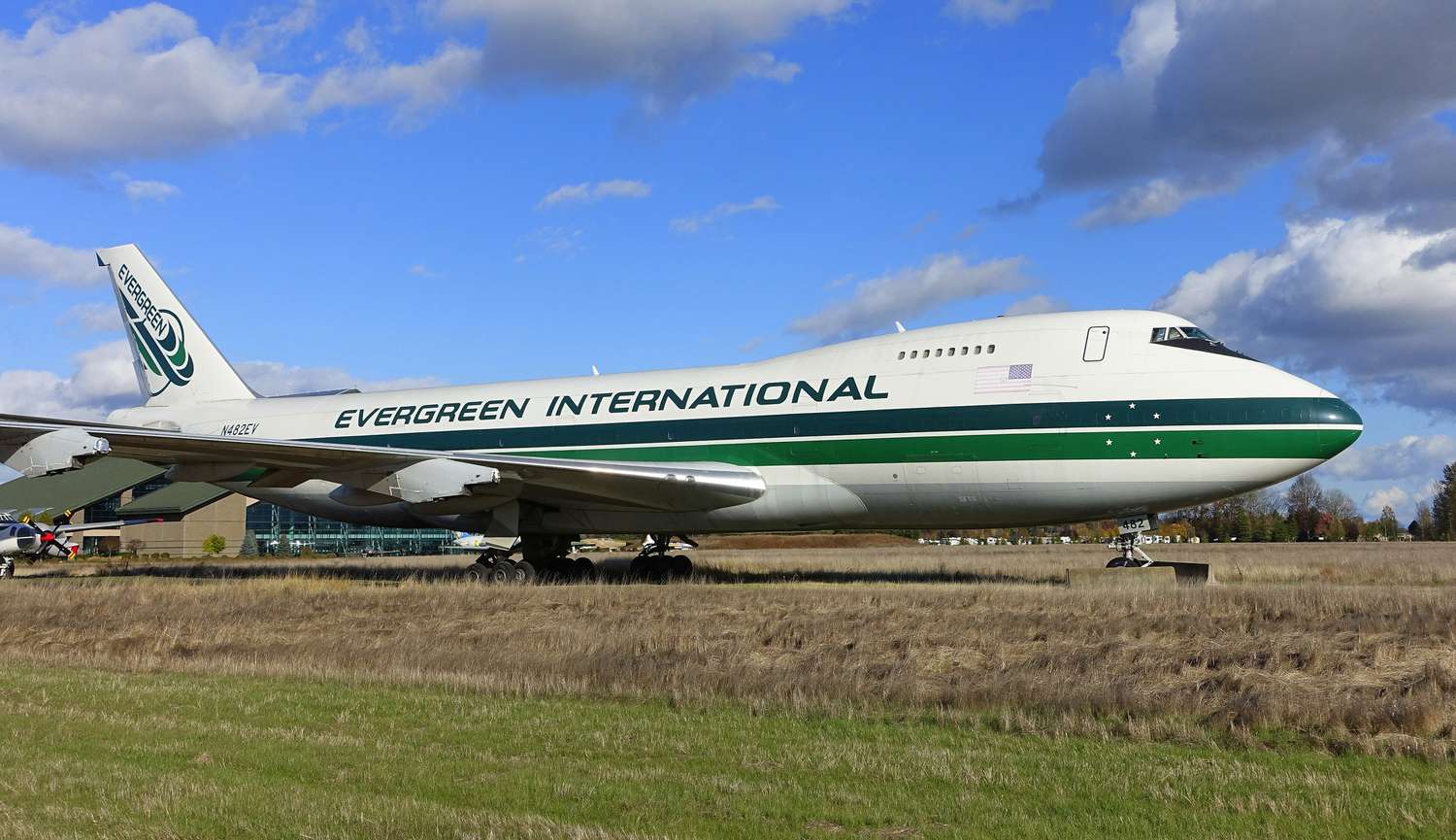 今があなた自身のジャンボジェットを買うチャンスです