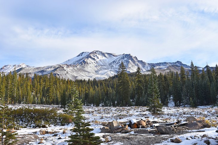 カリフォルニア州シャスタ山周辺のベストハイキングコース 10