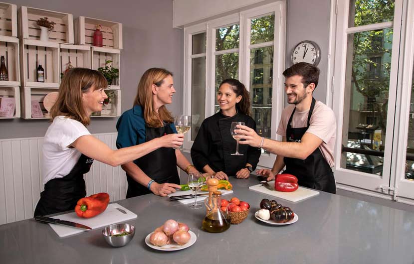 あなたの食欲を濡らすための11のクールなバルセロナフードツアー